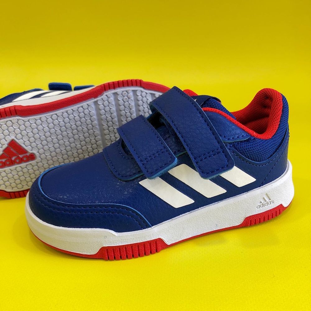 Кросівки Adidas 23,24 розмір