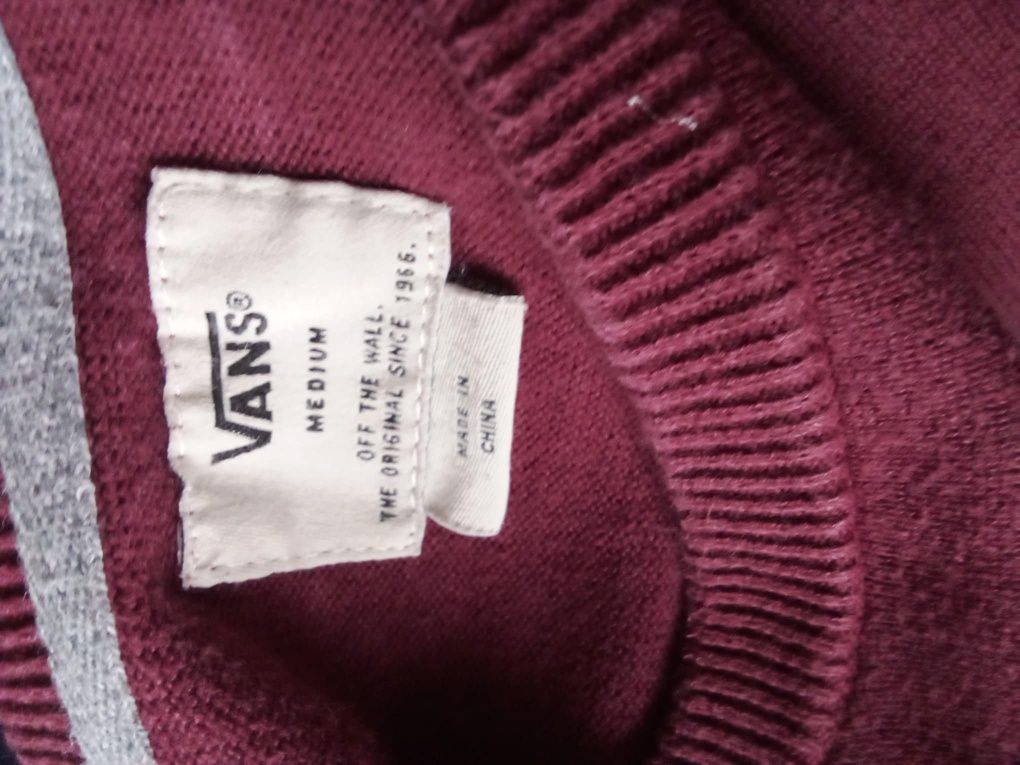 Bordowy sweterek marki Vans
