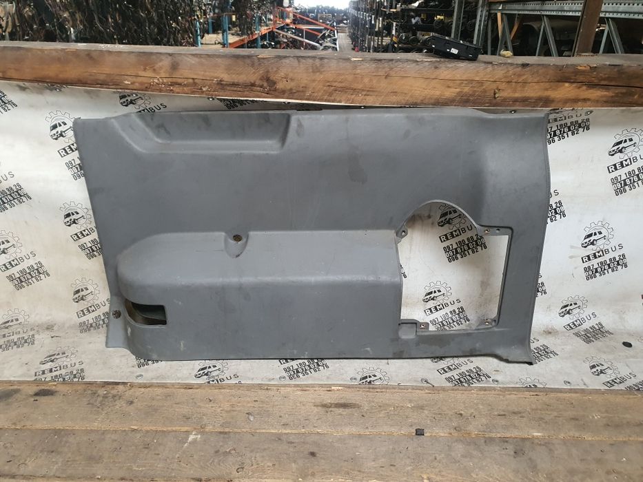 Карта двері задня права за боковою дверкою Volkswagen T5 короткий