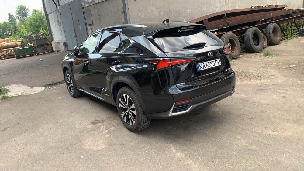 Lexus NX 300H гібрид 2017