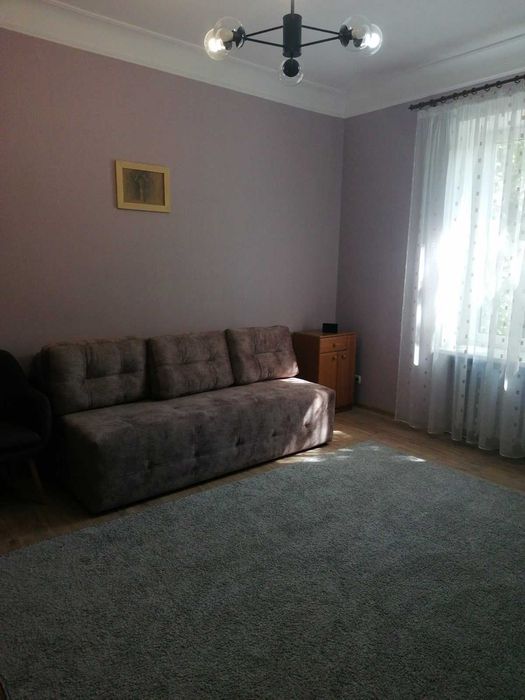 Продам 2-х кімнатну квартиру, Поділ