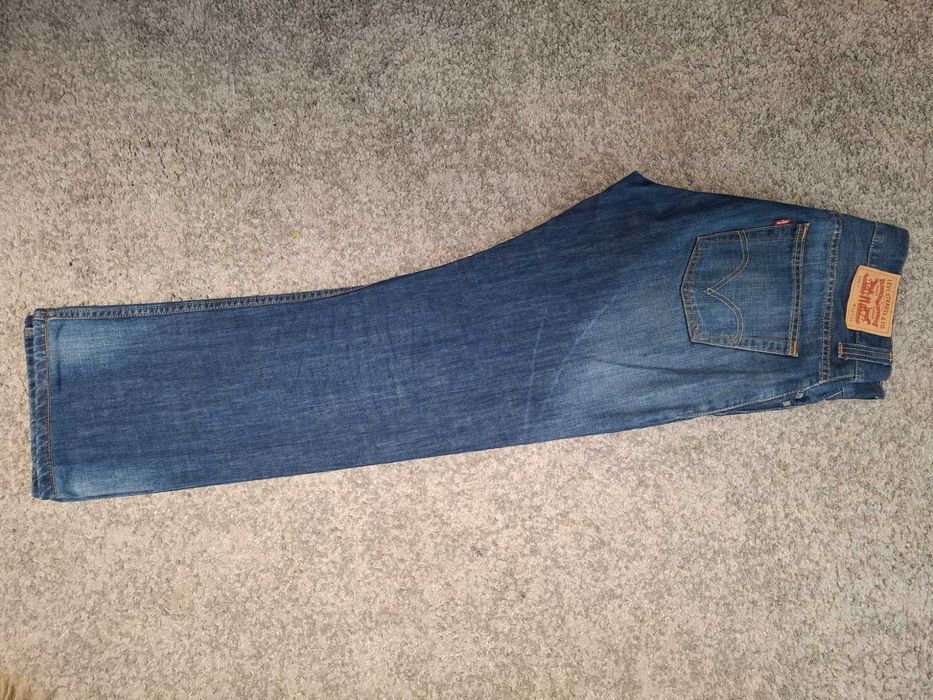 Oryginalne jeansy Levis 506 w rozmiarze W32 L34