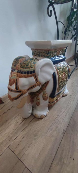 Słoń porcelanowy kwietnik