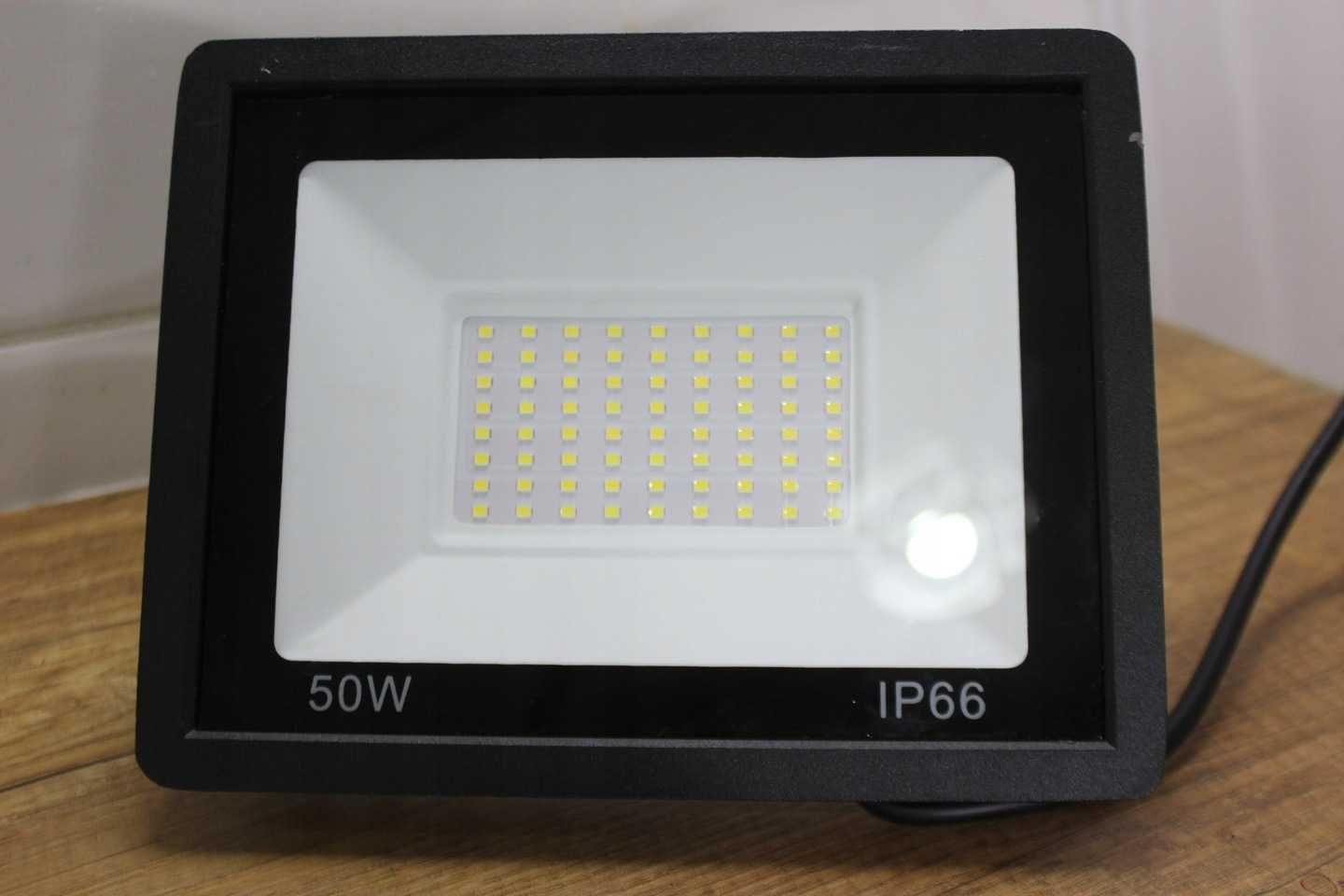 HALOGEN LAMPA naświetlacz LED 50w 4500lm model wapple shape p