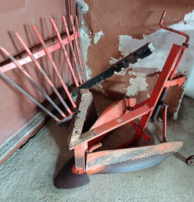 Moto enxada com alfaias