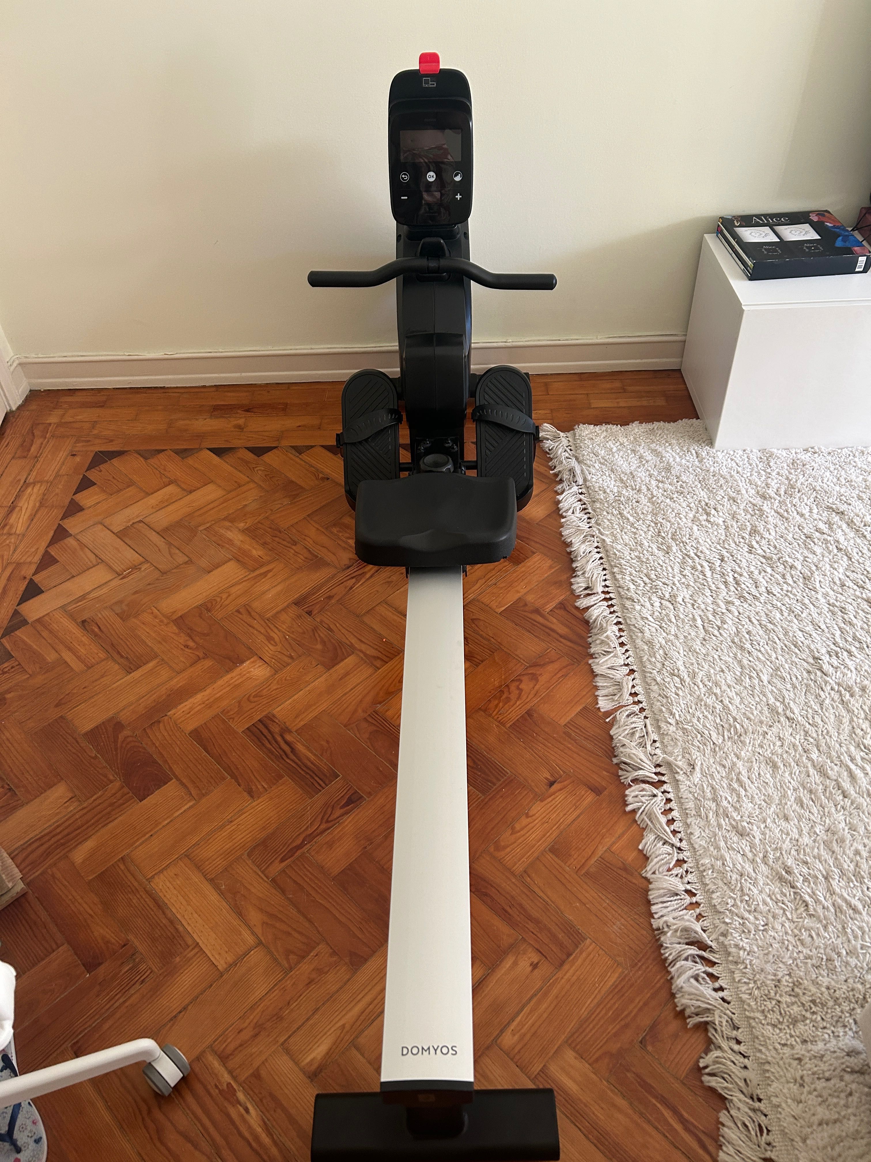 Máquina de remo Domyos 500 B – Funcional, Dobrável, Excelente Estado