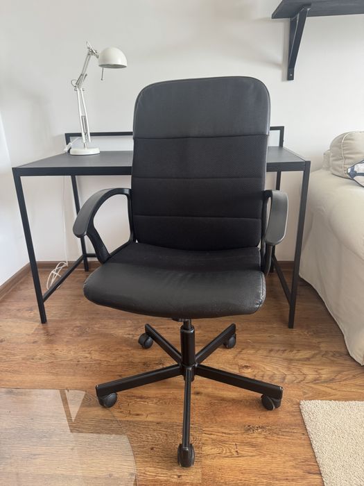 Офісне крісло IKEA
