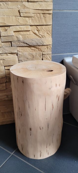 Pieniek z liną z drewna olchowego