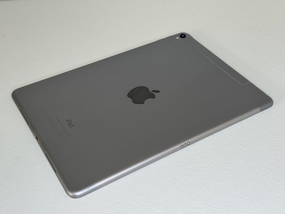 iPad Pro 9.7 (A1674) - 32GB - Cellular (LTE) - faktura VAT 23%
