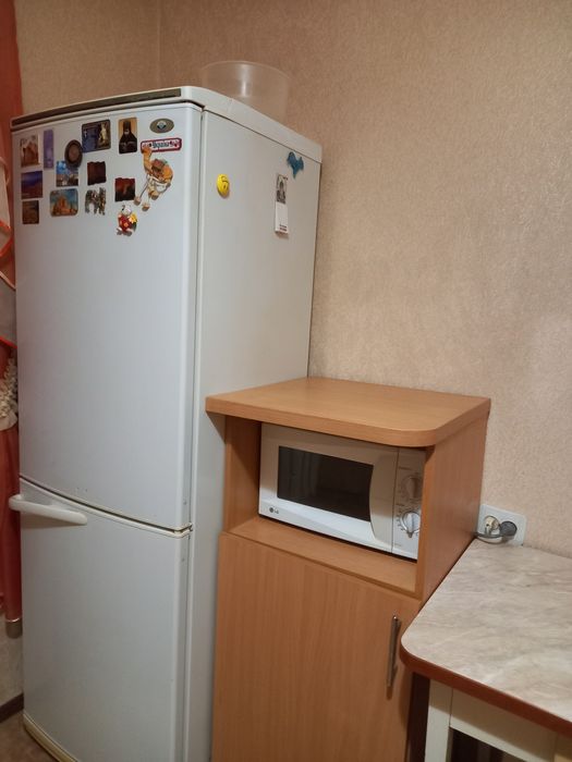 Сдам гарну двокімнатну квартиру по вул.Довженка для сім'ї.