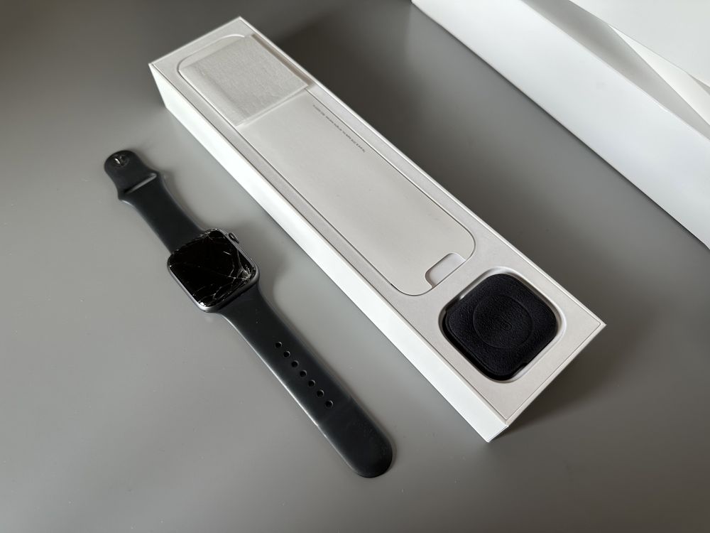 Apple Watch serie 4 44mm - ecrã partido