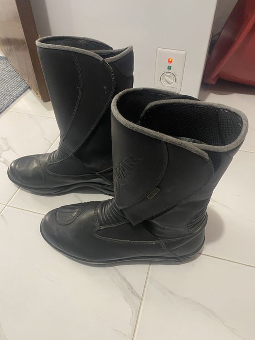 Botas de moto como novas