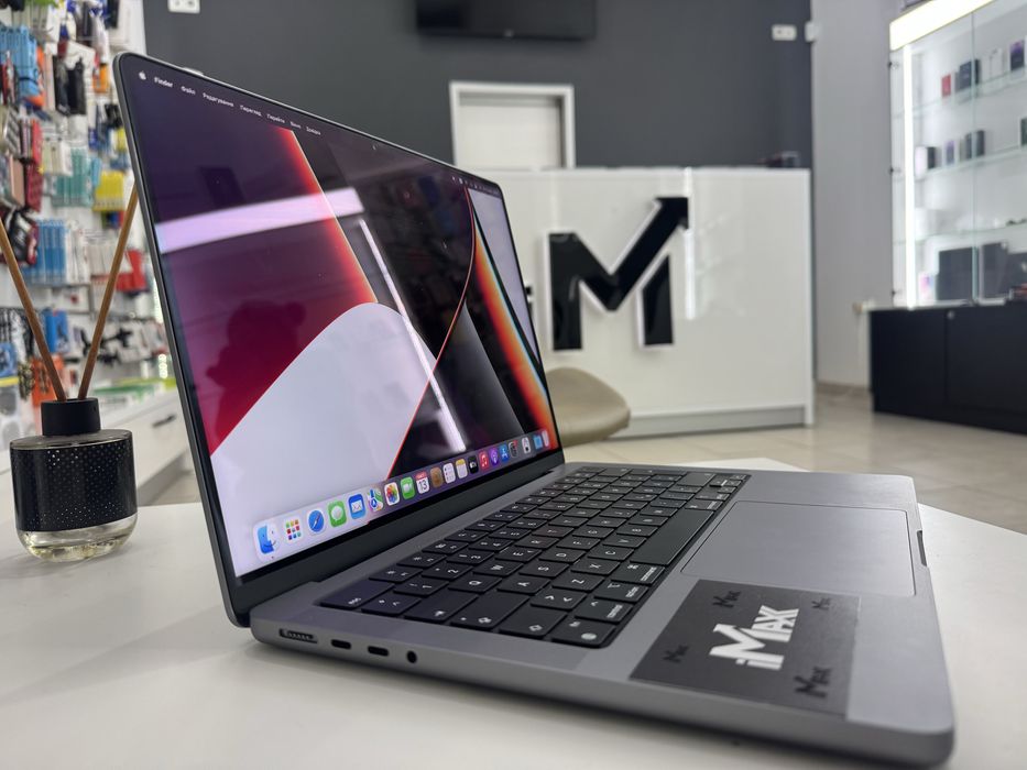 MacBook Pro 14” M1 Pro 16/512Gb Новий стан 2021 БЕЗ БЛОКУВАНЬ 890€