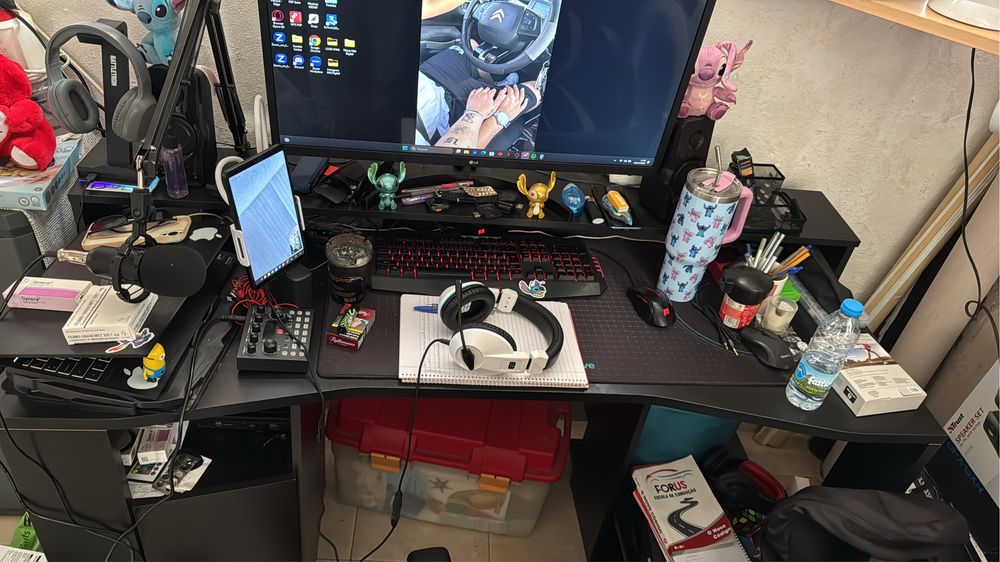 Secretaria gaming + ecra lg 32p + cadeira gaming