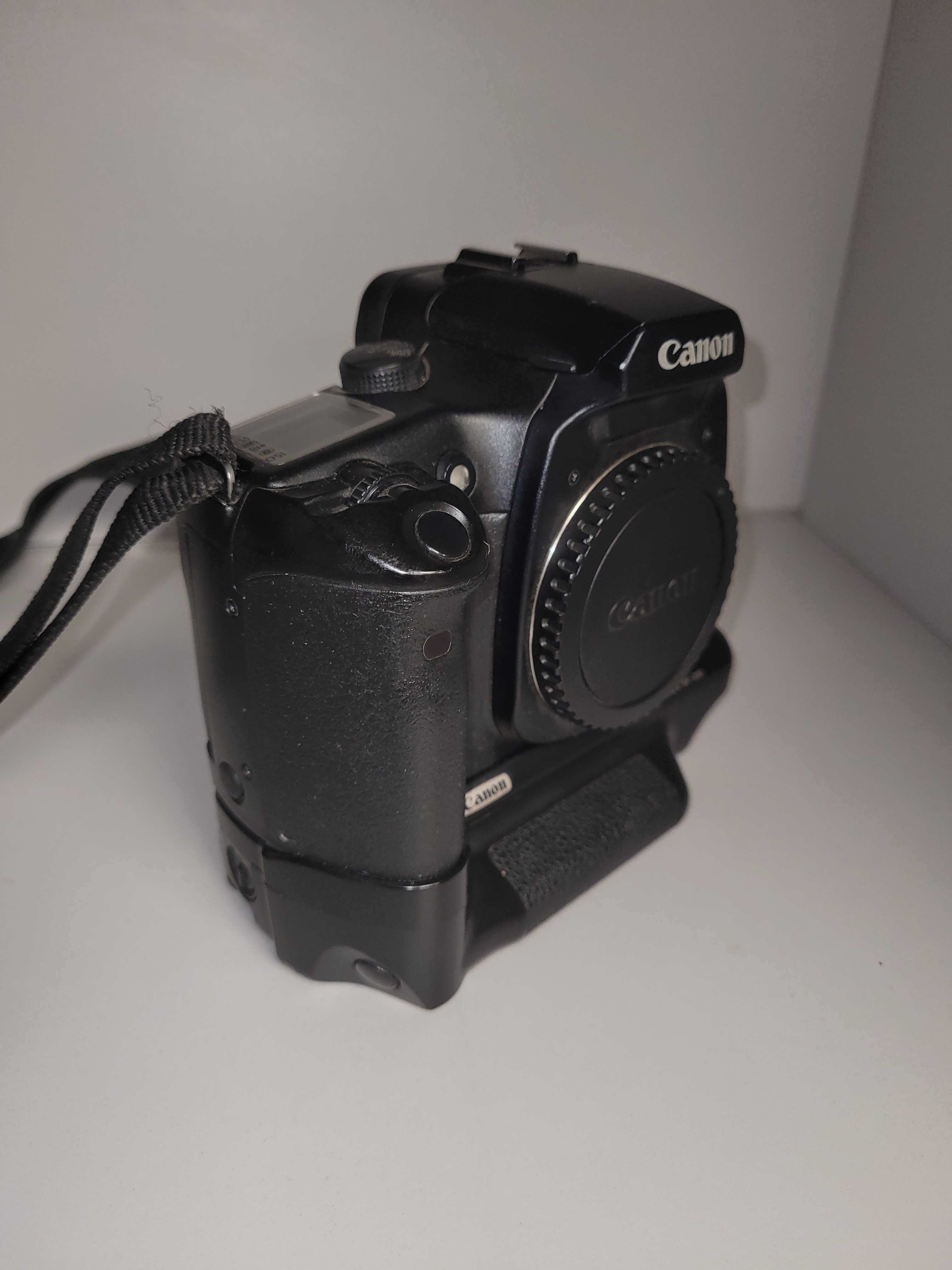 Aparat Canon Eos 33 + Grip BP-300 lustrzanka analogowa