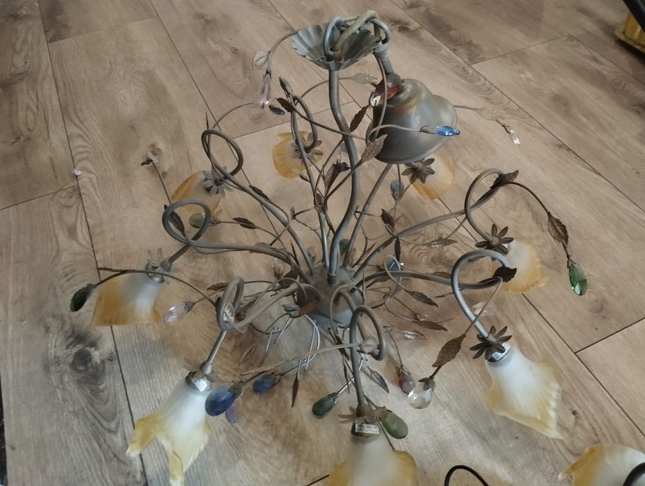 Żyrandol z kinkietam