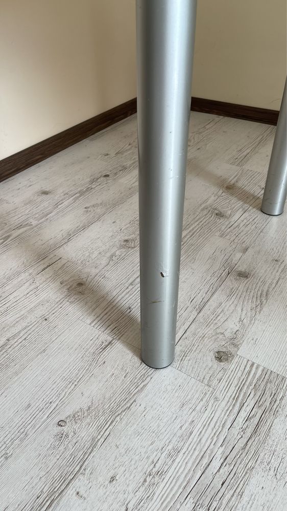 Stół szklany rozkładany
