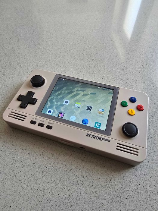 Retroid Pocket 2 with 32GB SDCard