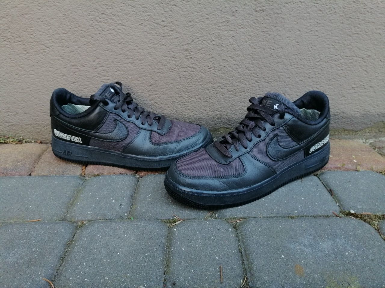 Czarne buty  Nike Air Force 1'07 Gore tex 43 tex