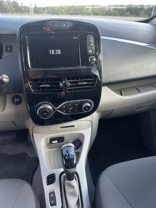 Продам Renault zoe