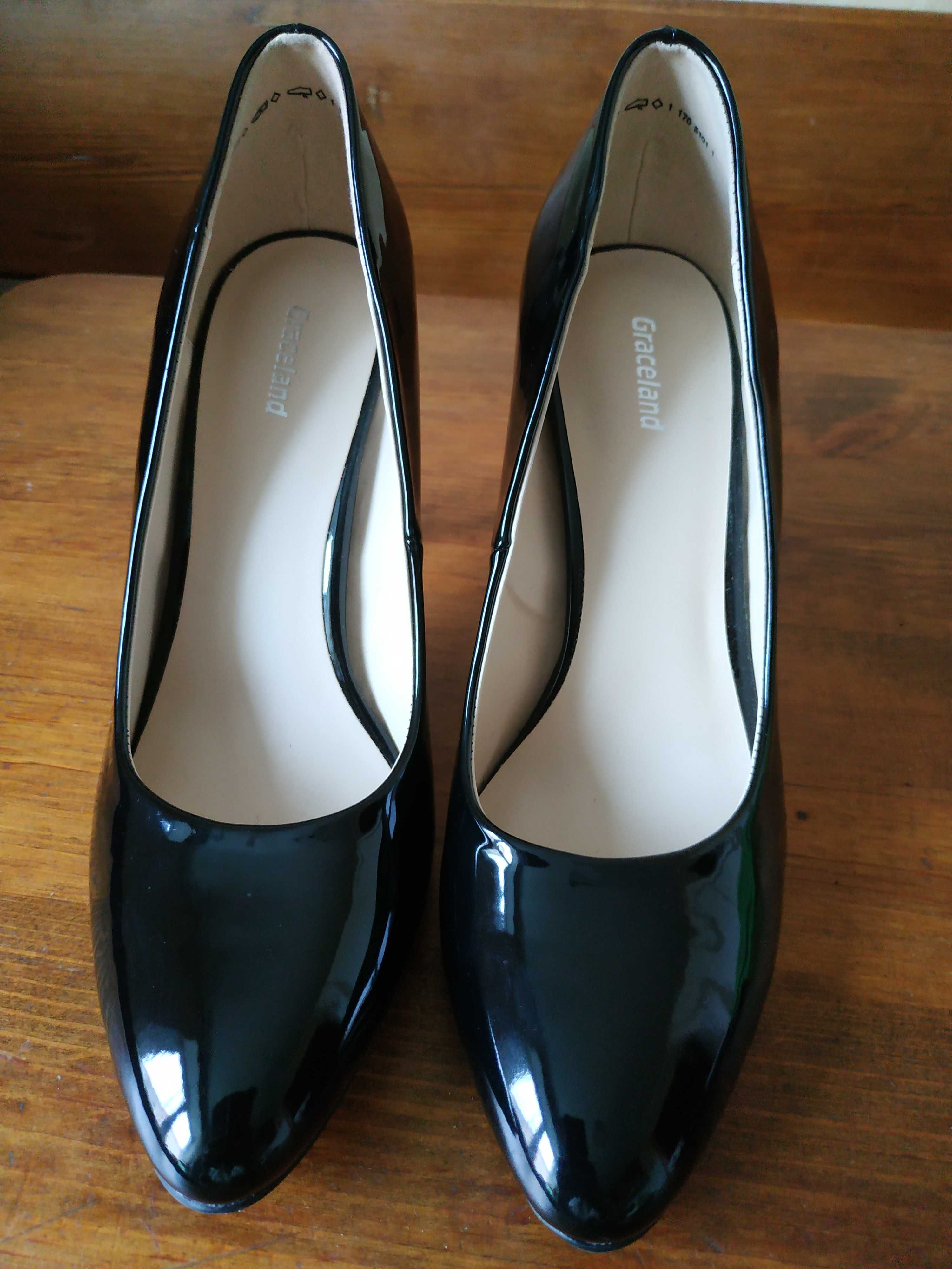 Черные лаковые туфли лодочки на каблуке шпильке Graceland 41р. 26,5 см