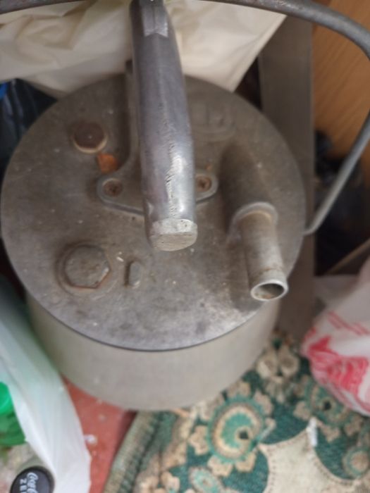 Алюмінієвий битон