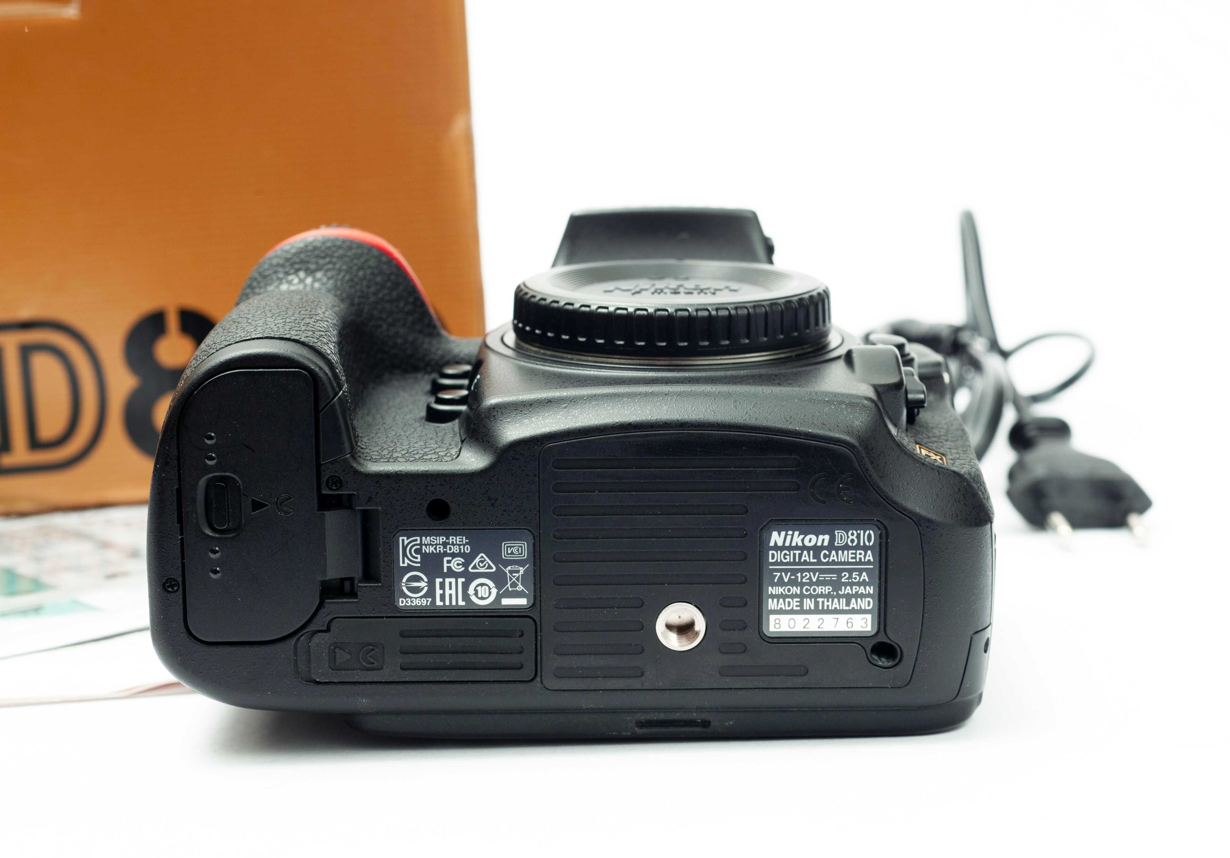 Nikon D810 (cerca de sete mil  disparos)