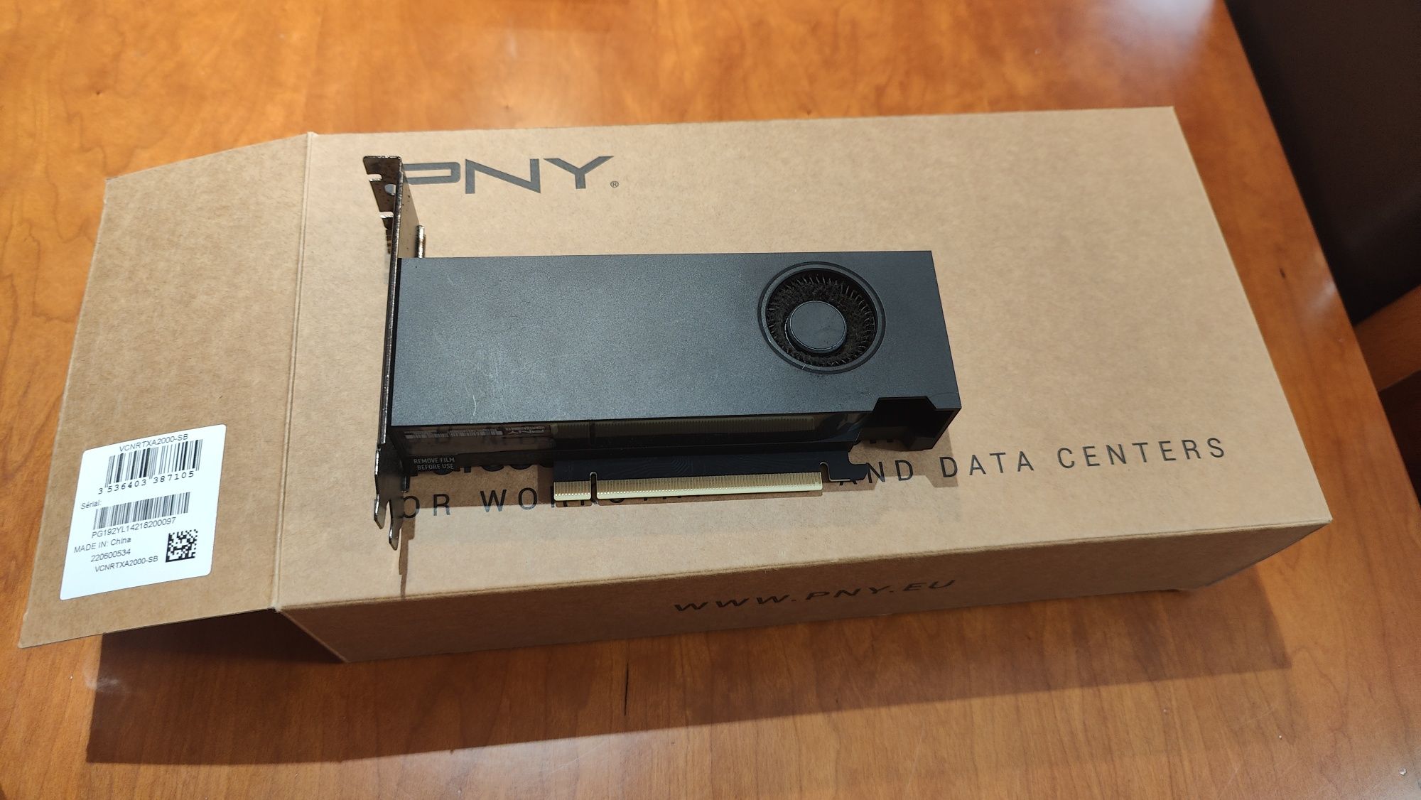 Placa de Vídeo Quadro PNY Nvidia RTX A2000 6GB GDDR6 192 Bits
