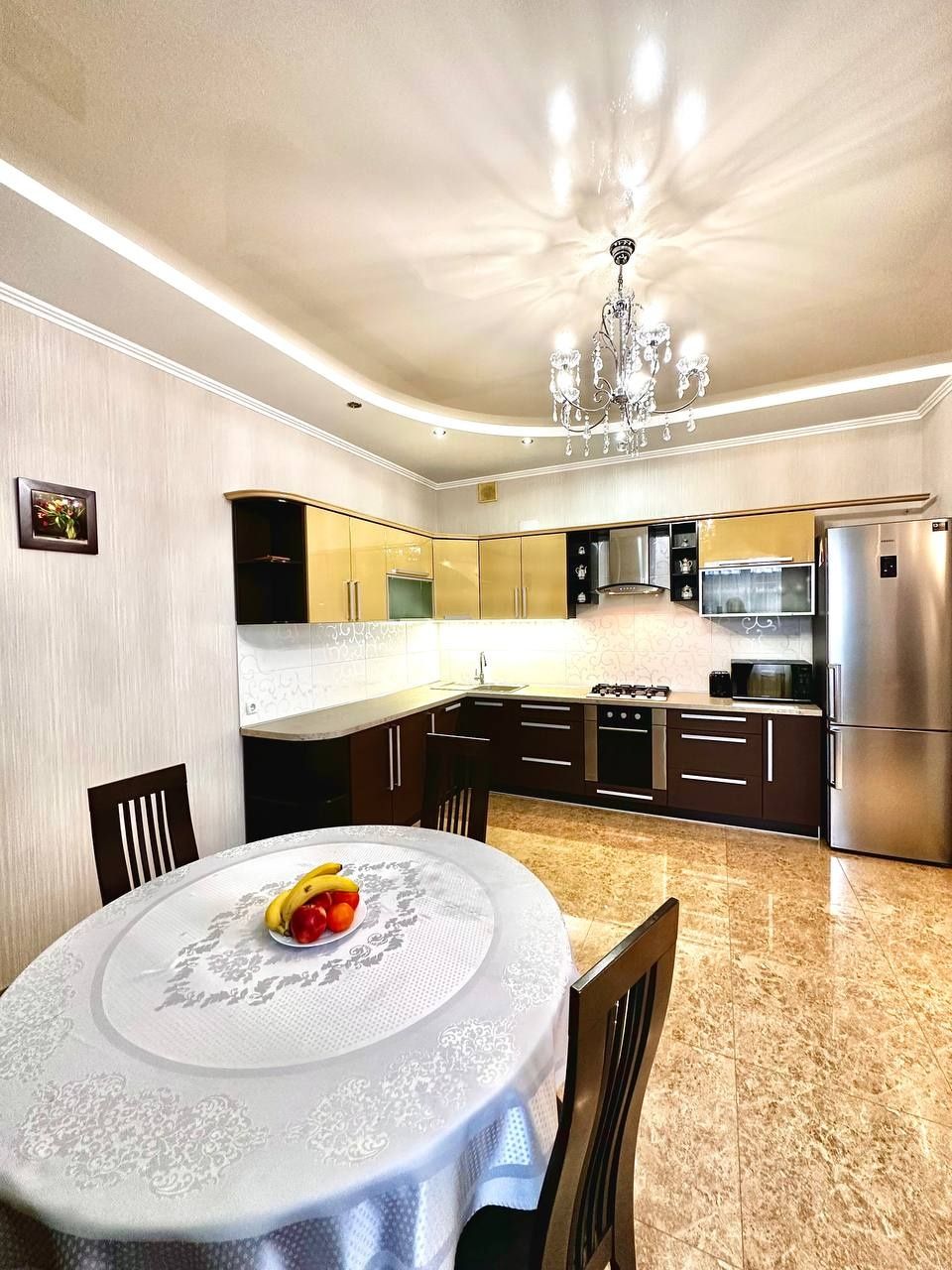 Продам дом с бассейном Новоалександровка