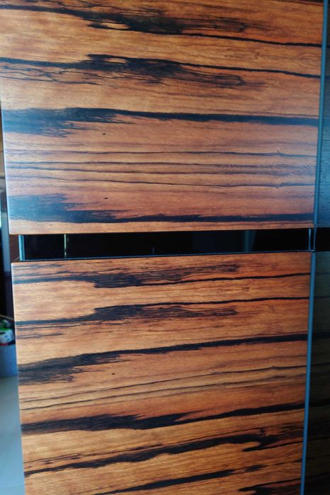 Szafki pod TV do salonu, płyta mdf lakierowana na czarno+heban.