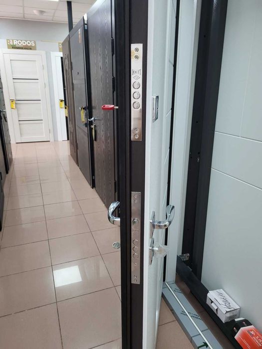 Двері вхідні вуличні! В наявності!!!