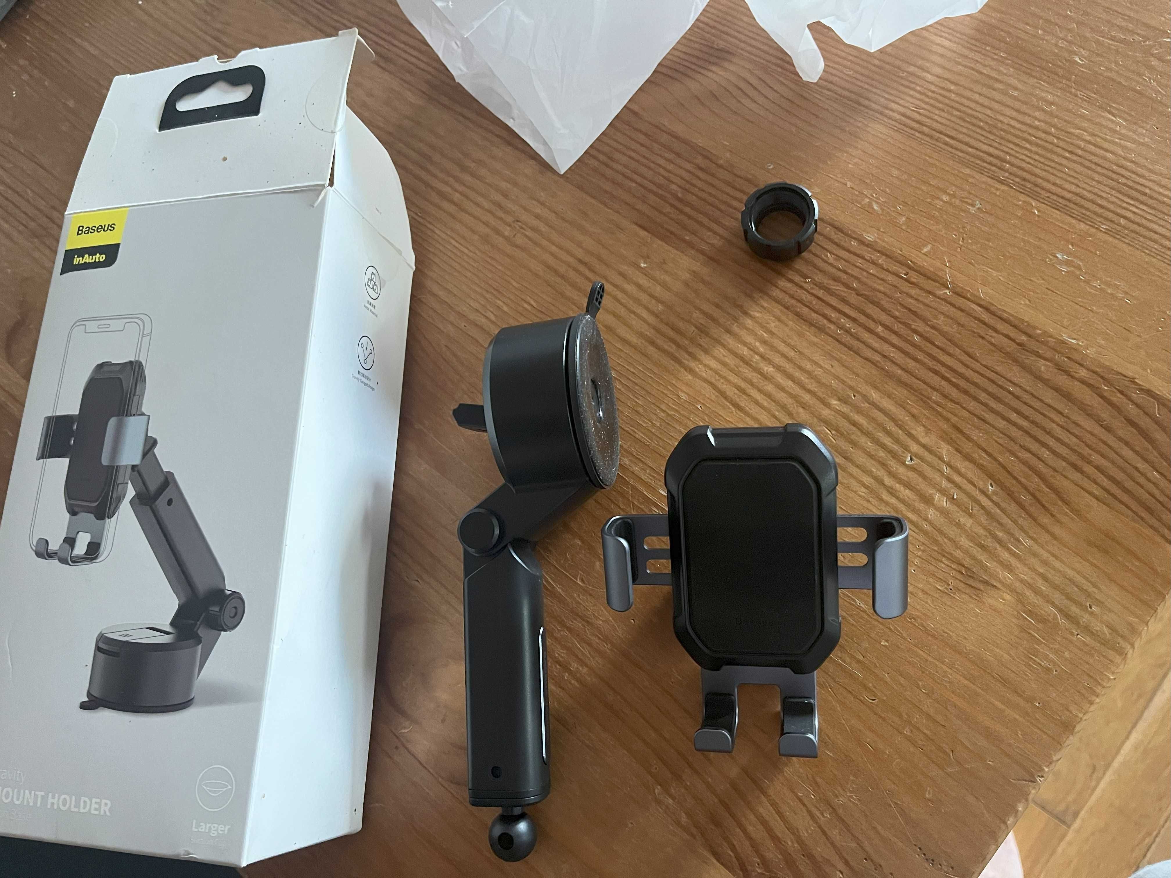 Uchwyt samochodowy Baseus Tank Gravity Suction Base – jak nowy