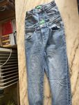 Bundle de jeans para crianca