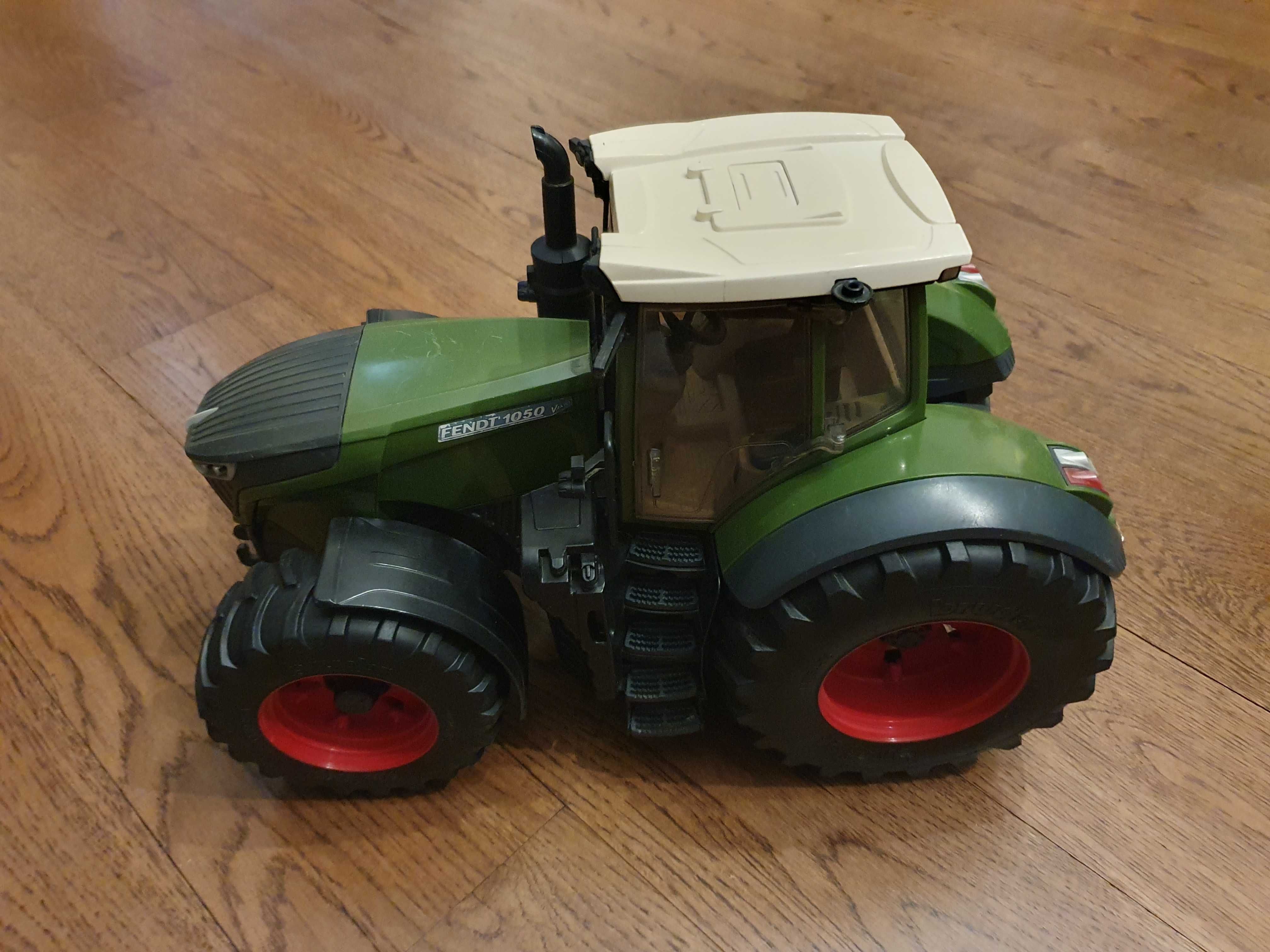 Fendt vario 1050 bruder traktor +drewna do przyczepy leśnej