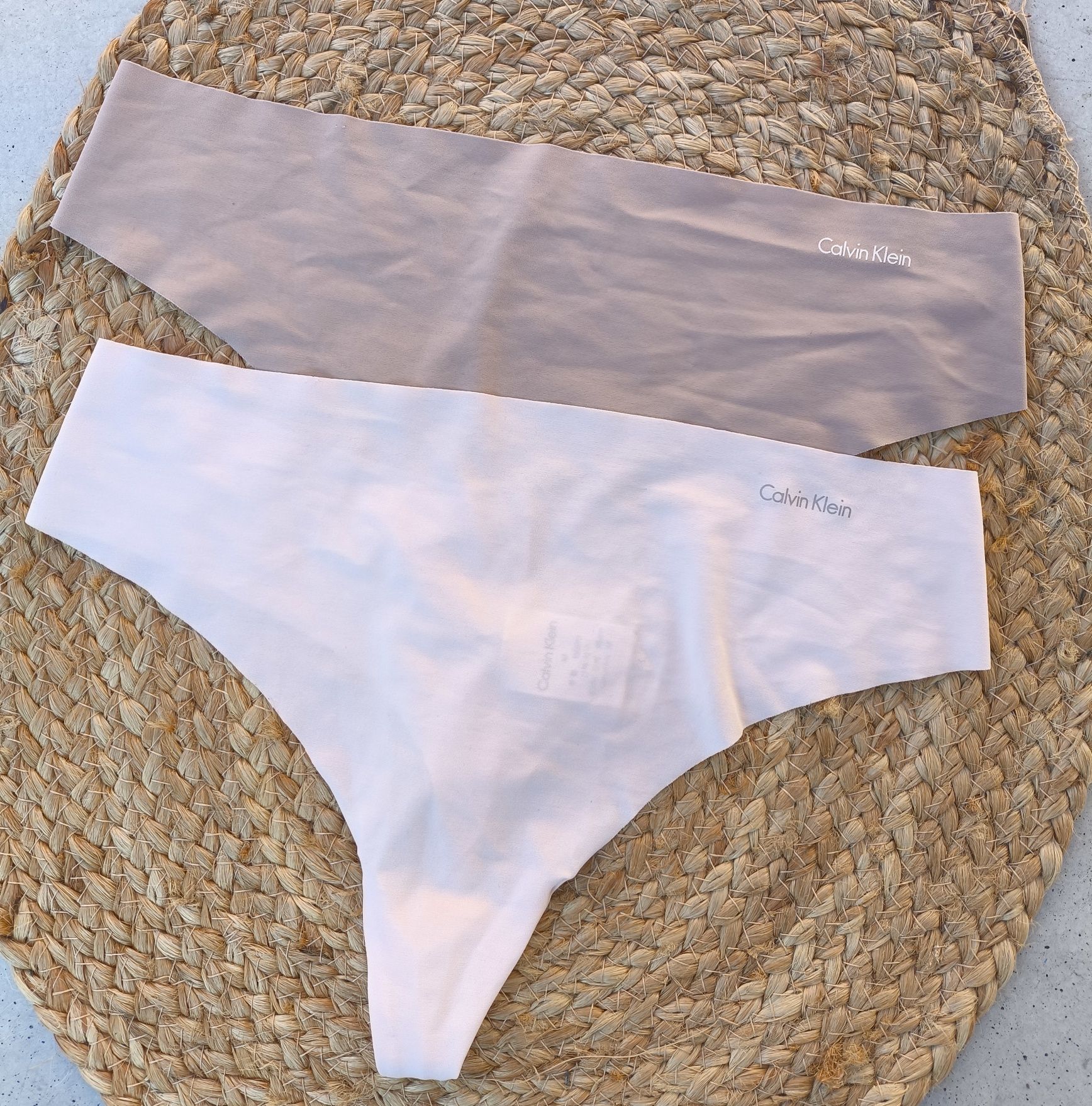 Stringi CK Calvin Klein M nowe dwie sztuki cieliste bezszwowe