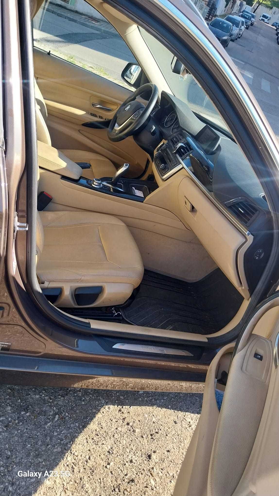 BMW 318D Luxury Line Excelente Estado - Bancos em Pele e Aquecidos