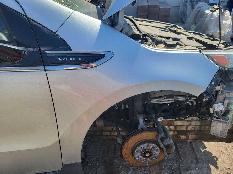 Крило Шевроле Вольт 2011-2015 ліве, праве Chevrolet Volt 1