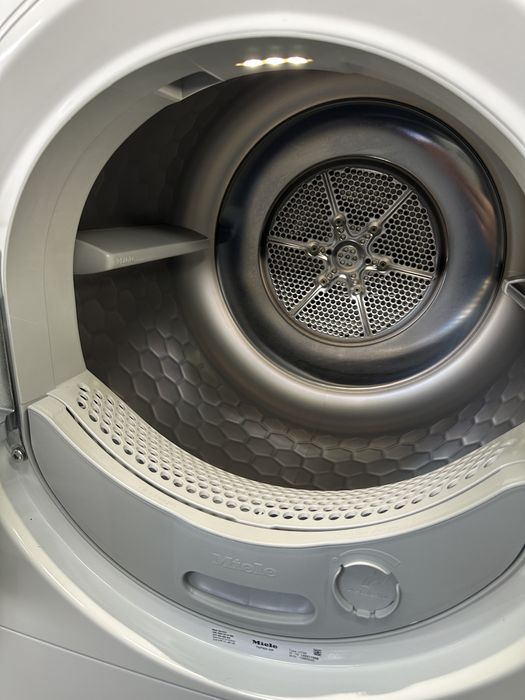 Сушильна машина Miele TWF 500 WP конденсаційна made in Germany