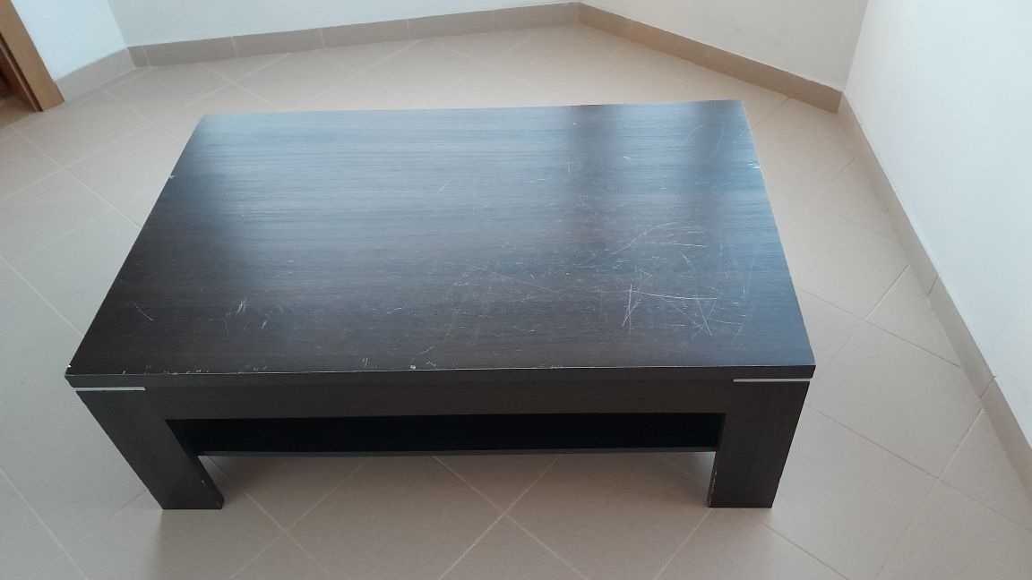 Mesa de Sala ( Em bom estado )