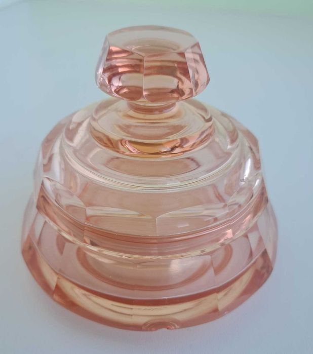Sofisticada Caixa Antiga em Vidro Rosa