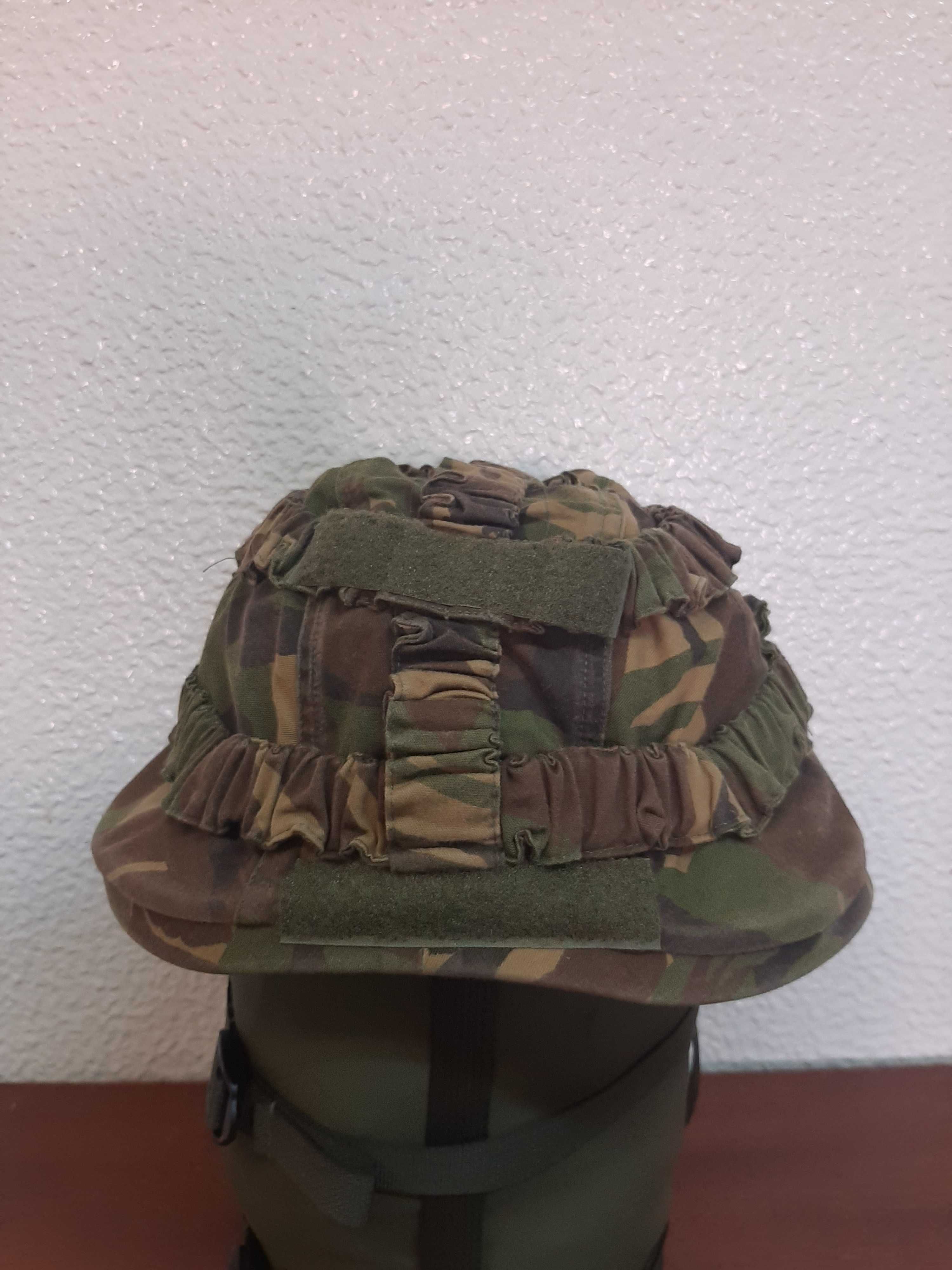 Capa de Capacete Camuflada