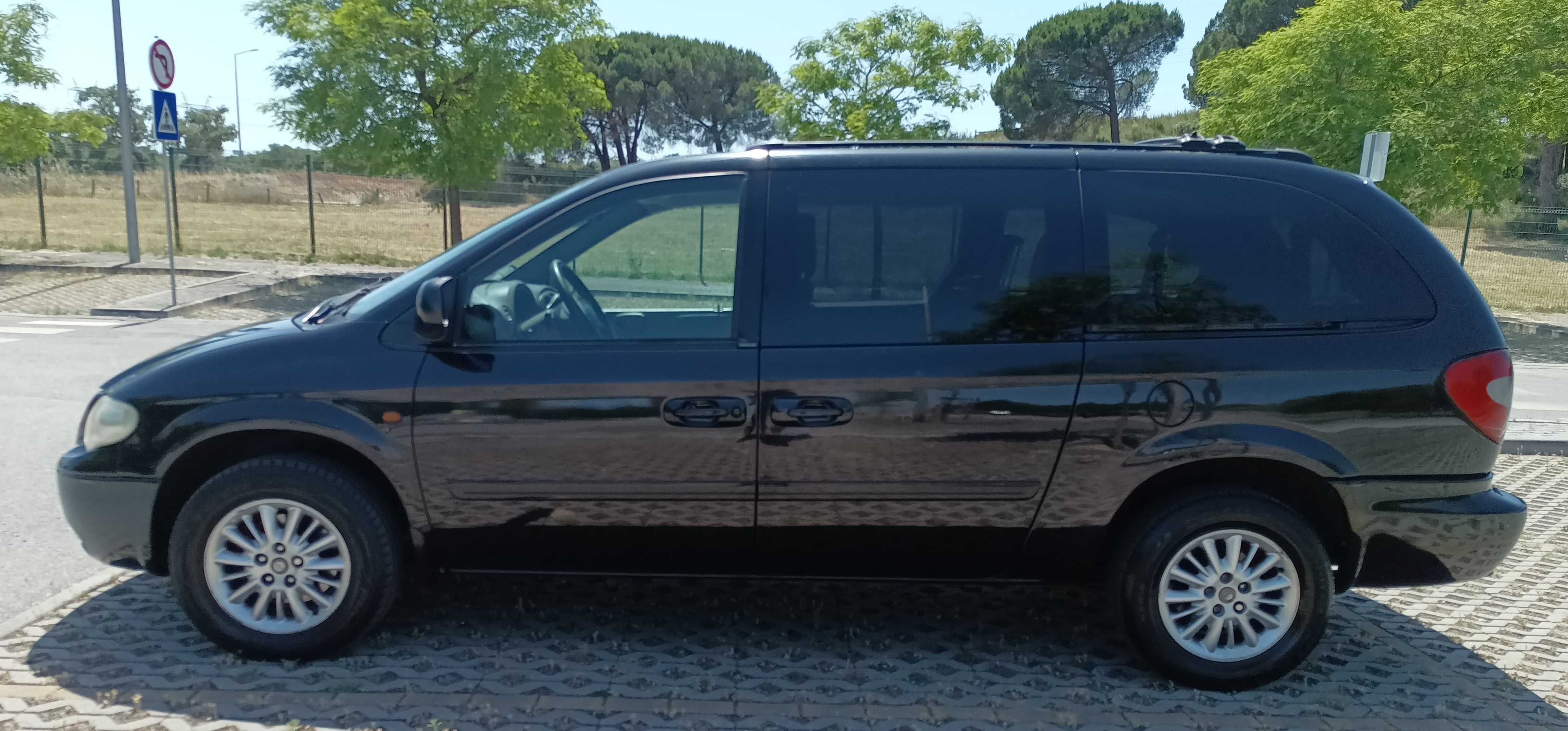 Chrysler Grand Voyager 2.8 CRD 150cv Caixa Automática 7 lugares