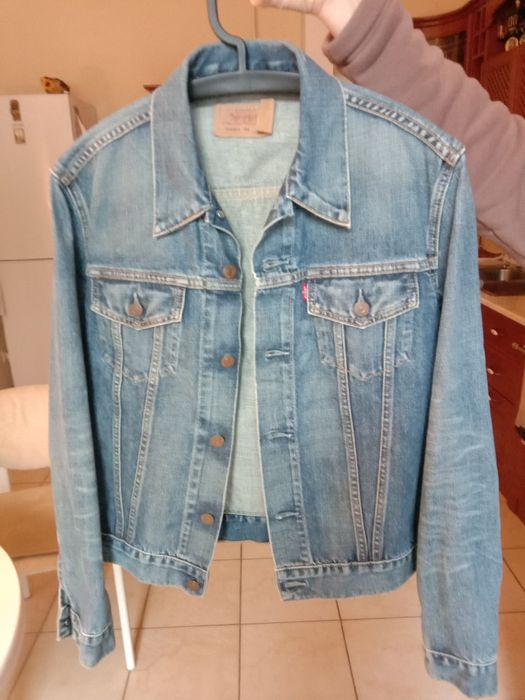 Джинсовая куртка Levi's оригинал.
