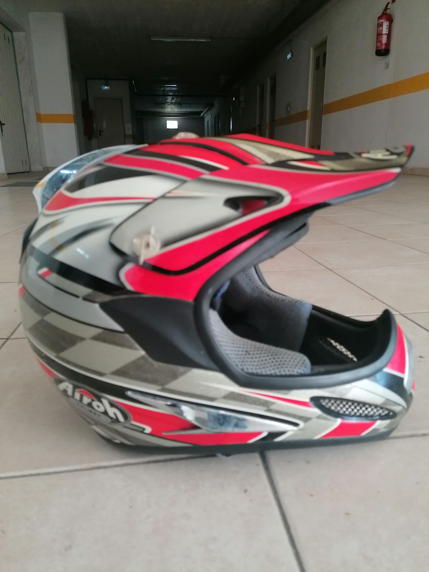 Capacete Airoh Motocross M