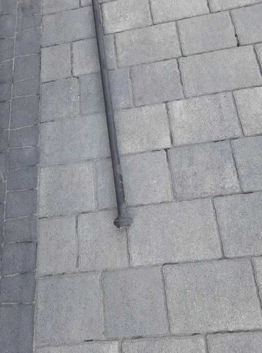 Metalowy karnisz kuty czarny z żabkami + uchwyty pełna rura 2,5 cm