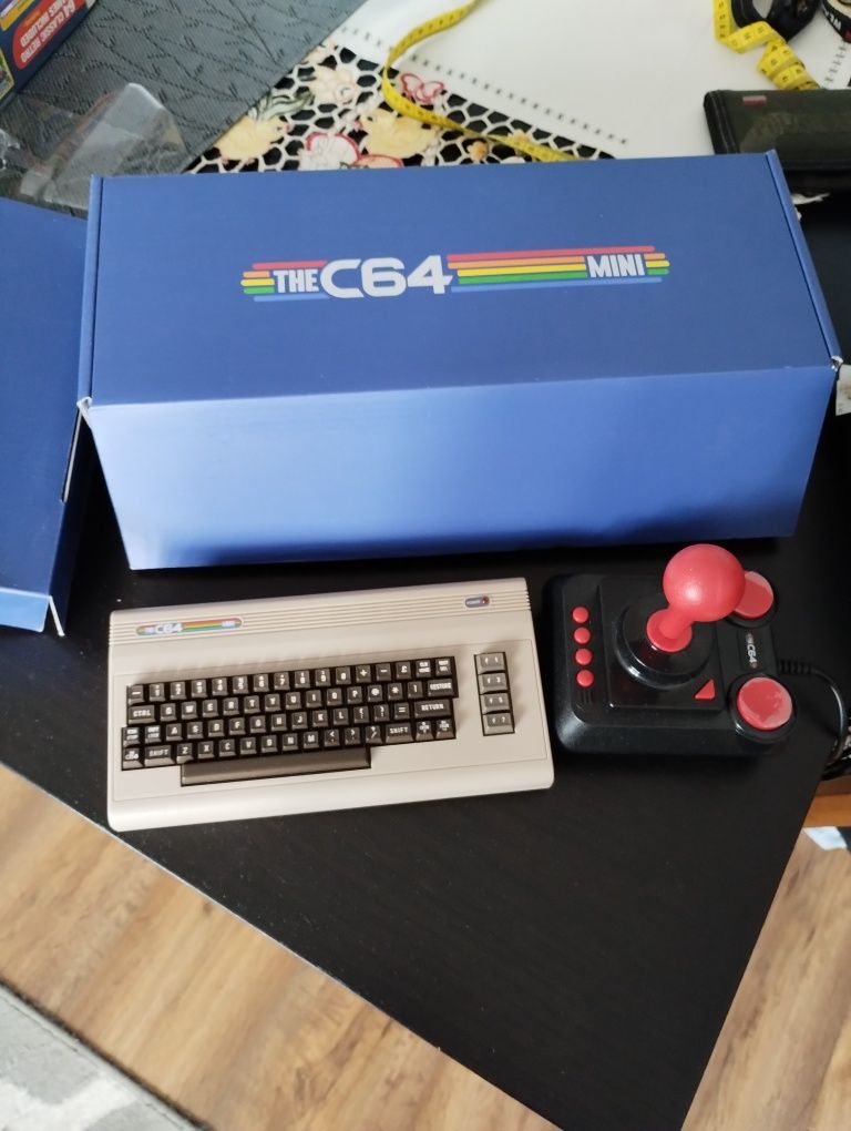 The c64 mini +dodatek