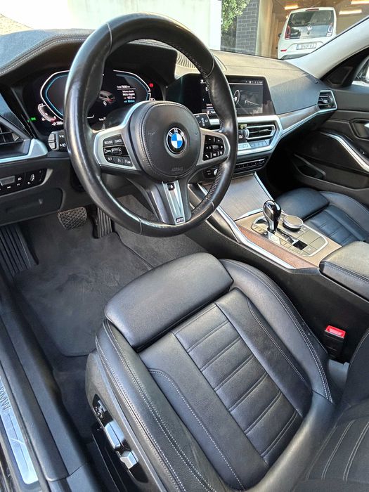 BMW 330e Touring Luxury Line Auto