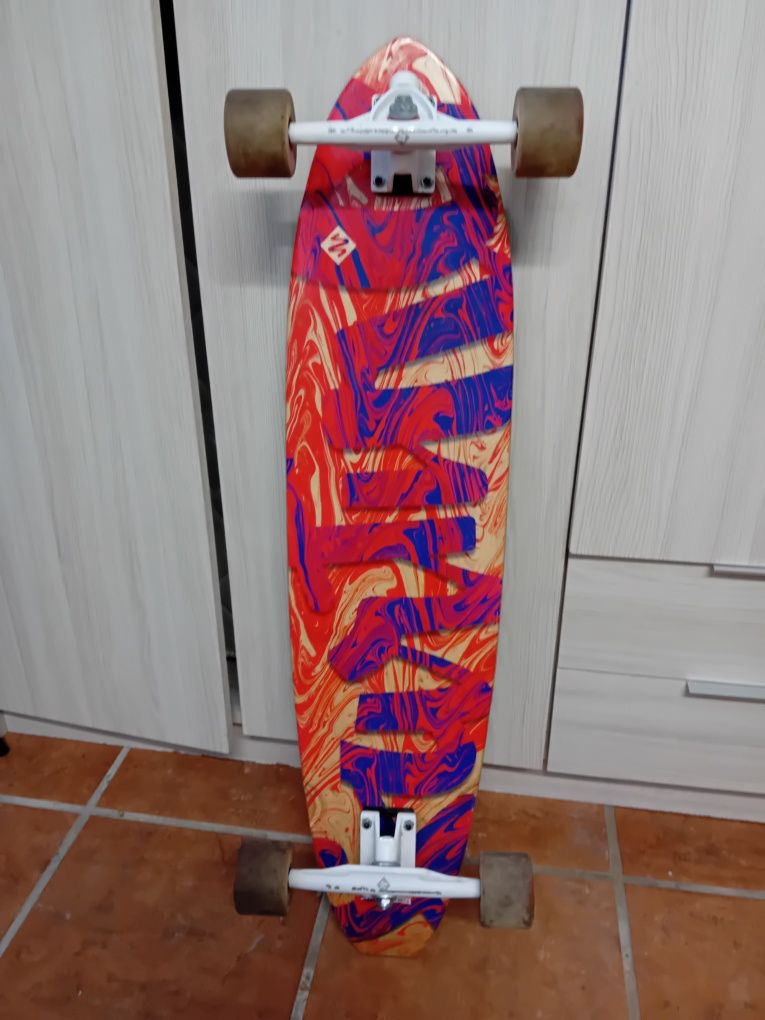 Surfskate street surfing