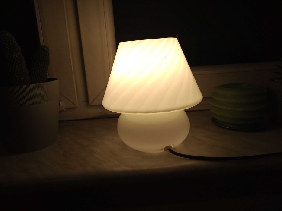 Stara lampa z PRL