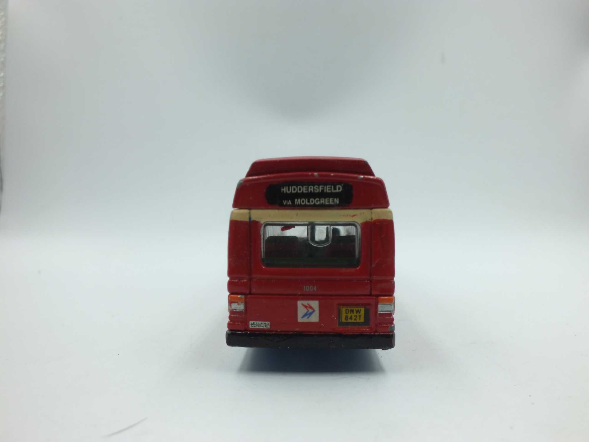 Autobus LEYLAND National 1:76